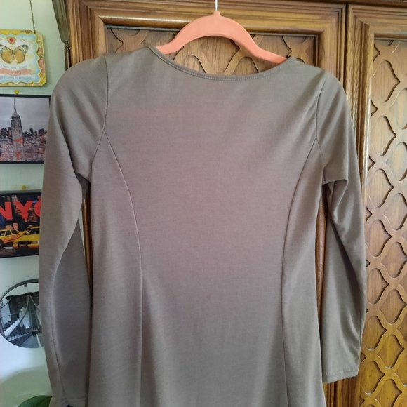 3/$15 Bohemian Lagenlook Tunic Dress with Pockets! - Taupe, Size XS - Picture 9 of 16